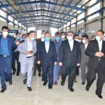 همراهی استاندار با وزیر ورزش و جوانان در بازدید از کارخانه تولید چرم